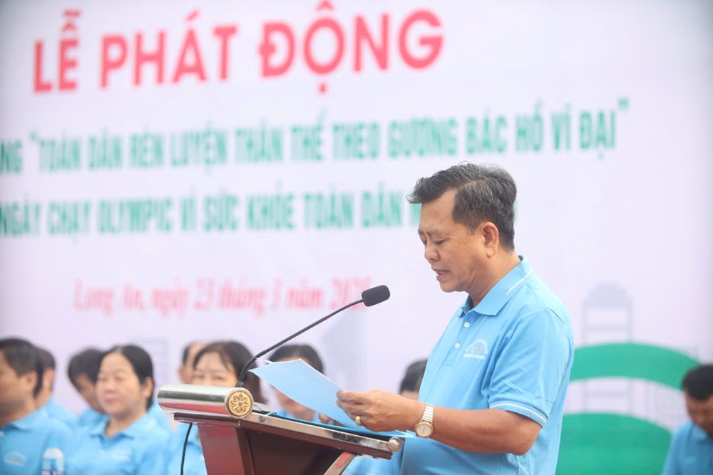 Long An: Hàng nghìn người tham dự Ngày chạy Olympic vì sức khỏe toàn dân 2025 - ảnh 1