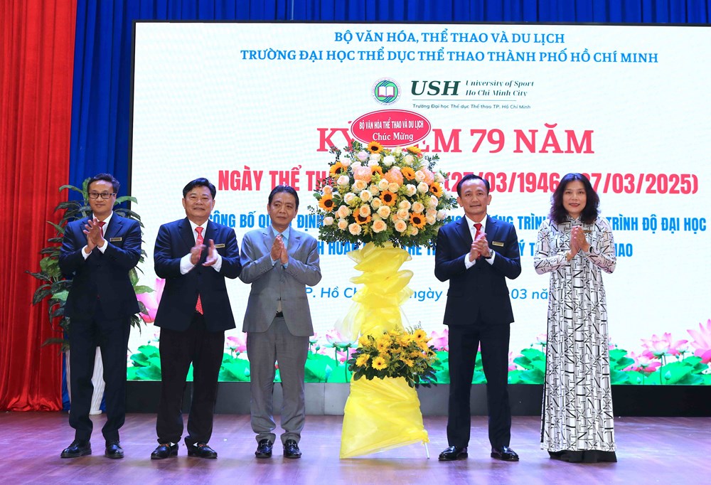 Trường Đại học TDTT TP.HCM tổ chức gặp mặt nhân kỷ niệm 79 năm Ngày Thể thao Việt Nam - ảnh 3
