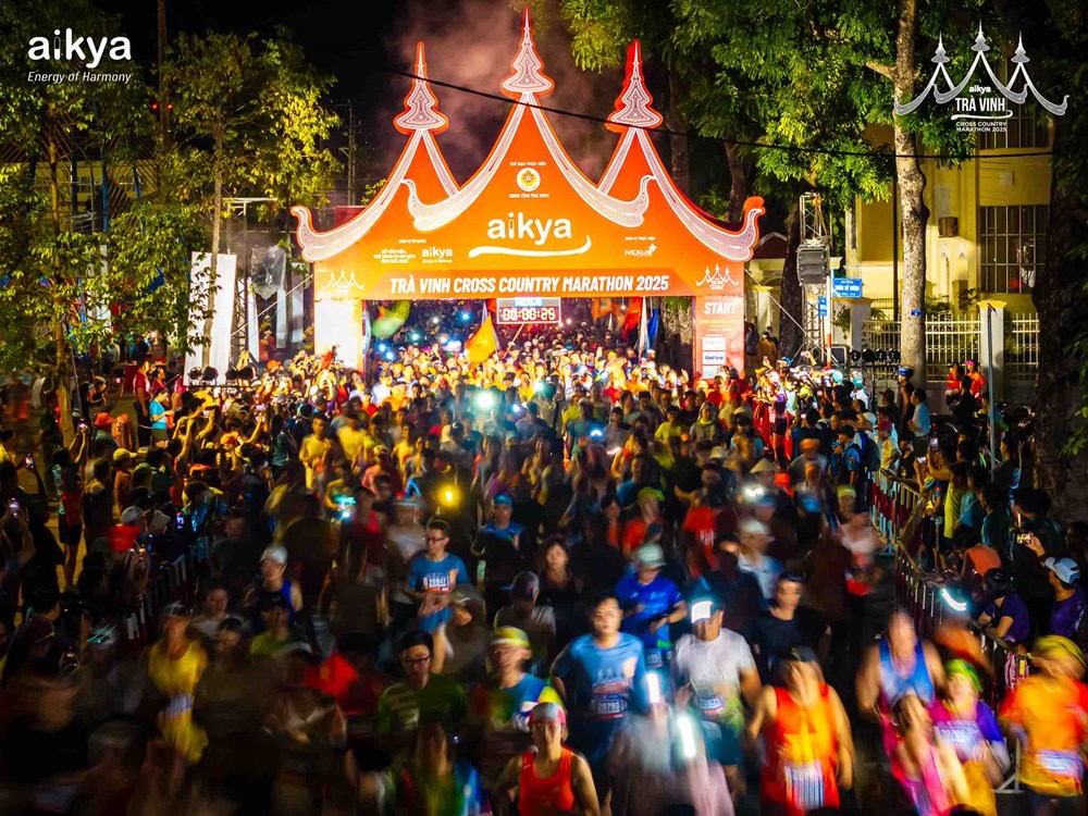 Gần 4.300 VĐV tranh tài tại Giải chạy Aikya Cross Country Marathon Trà Vinh 2025 - ảnh 1