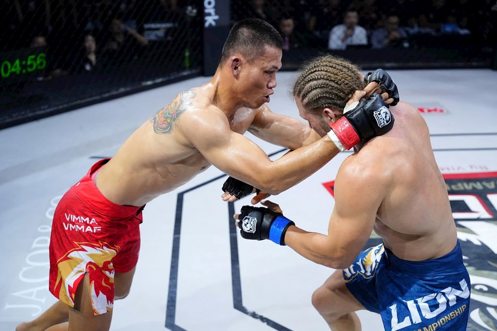 Võ sĩ Việt Nam bảo vệ thành công đai vô địch LION Championship 22 - ảnh 1