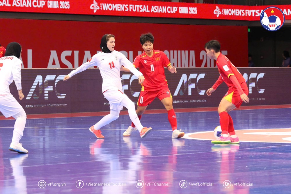 HLV tuyển Futsal nữ Việt Nam: Toàn đội sẽ chuẩn bị thật kỹ cho trận tứ kết - ảnh 1