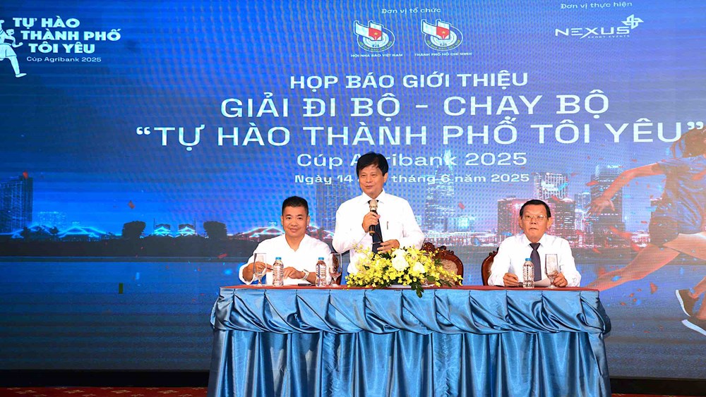 Khoảng 6.000 người tham dự Giải đi bộ - chạy bộ “Tự hào Thành phố tôi yêu” - ảnh 3