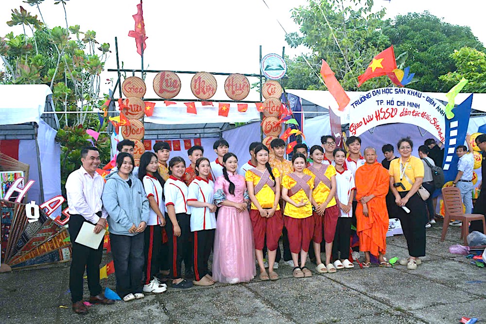 Chương trình Giao lưu học sinh, sinh viên dân tộc thiểu số tiêu biểu các trường VHTTDL khu vực phía Nam 2025 - ảnh 15