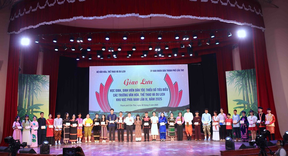 Chương trình Giao lưu học sinh, sinh viên dân tộc thiểu số tiêu biểu các trường VHTTDL khu vực phía Nam 2025 - ảnh 3