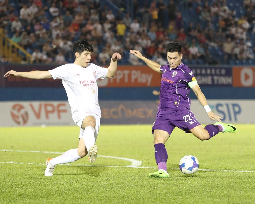Cuộc đua “Vua phá lưới” V.League 1 2024/25: Tiến Linh vẫn còn cơ hội - ảnh 2
