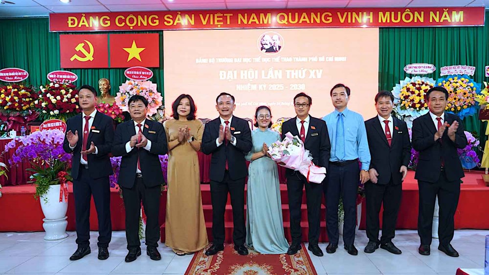Trường Đại học TDTT TP.HCM tổ chức thành công Đại hội Đảng bộ nhiệm kỳ 2025–2030 - ảnh 7