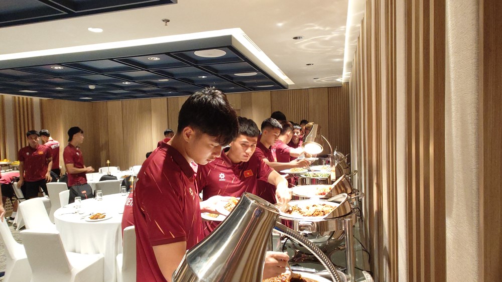 U23 Việt Nam đã đến Indonesia, sẵn sàng cho giải Đông Nam Á - ảnh 2