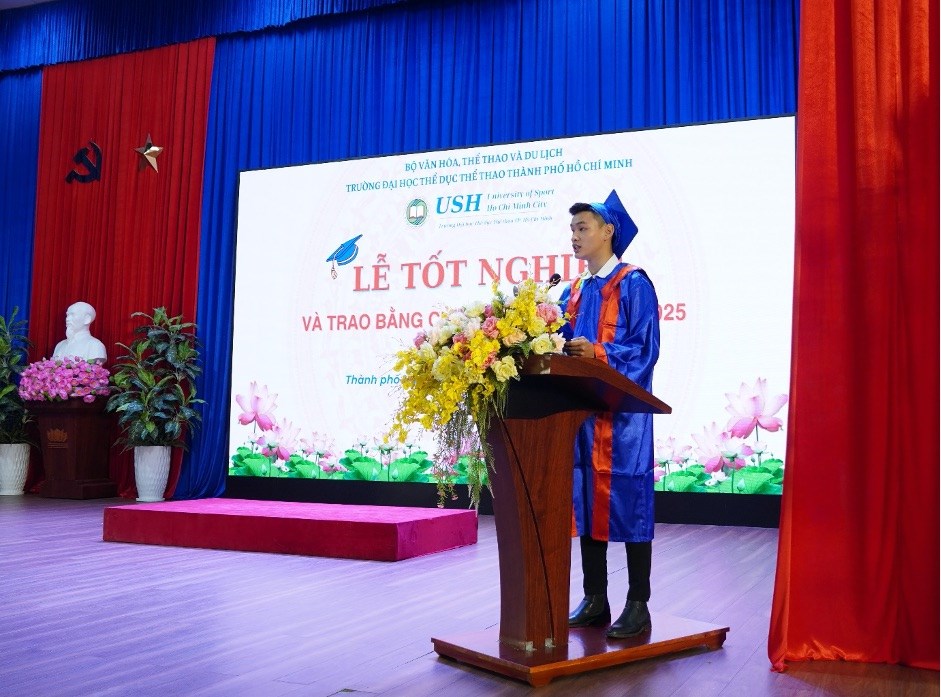 Trường Đại học TDTT TP.HCM tổ chức Lễ tốt nghiệp và trao bằng cử nhân đợt 2 năm 2025 - ảnh 4