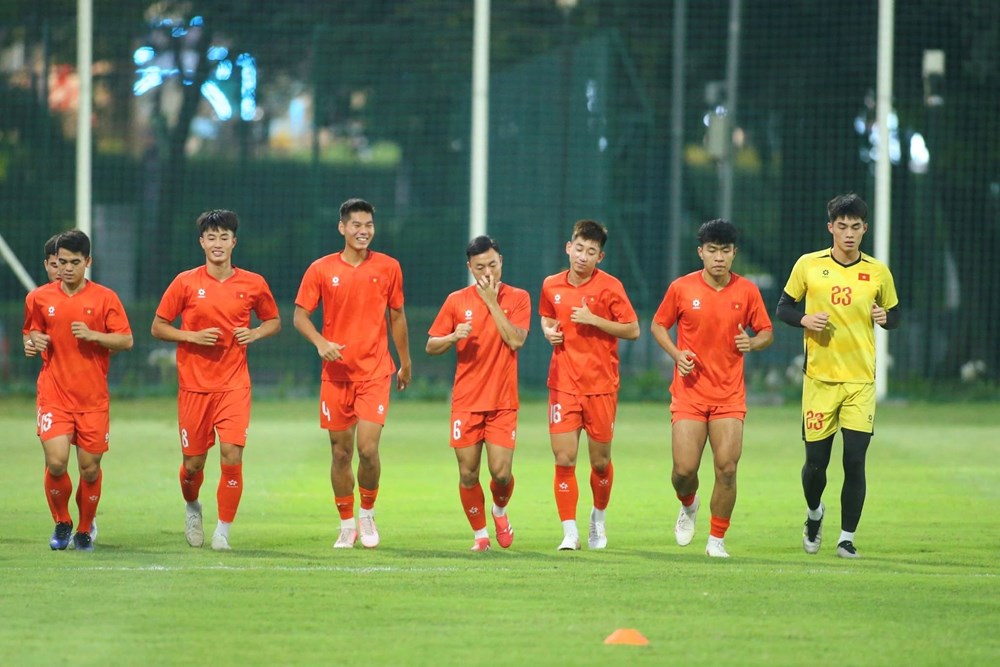 U23 Việt Nam trở lại tập luyện, chuẩn bị cho trận đấu với Campuchia - ảnh 1
