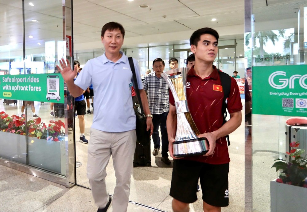  U23 Việt Nam về nước sau chiến tích tại giải Đông Nam Á - ảnh 2