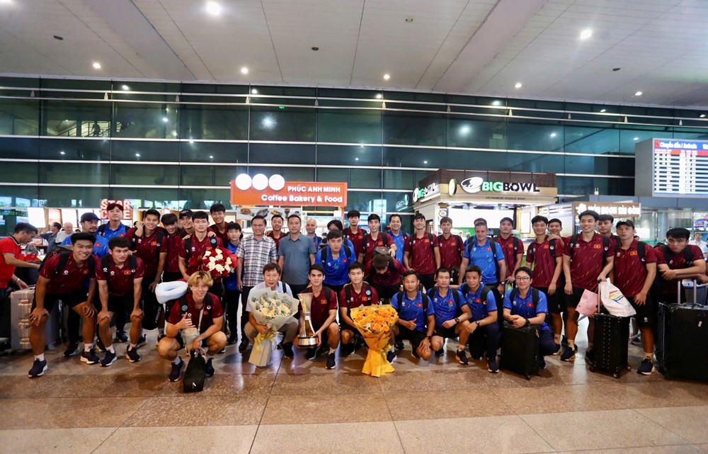  U23 Việt Nam về nước sau chiến tích tại giải Đông Nam Á - ảnh 3