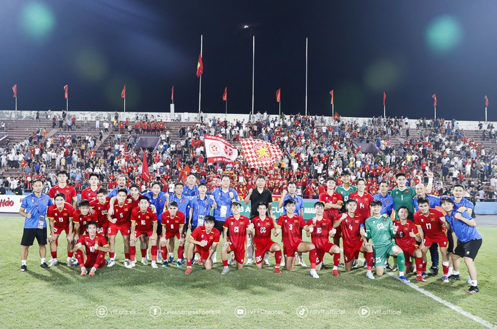 HLV Kim Sang-sik nói gì khi U23 Việt Nam lọt vào VCK U23 châu Á 2026? - ảnh 2