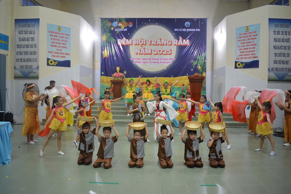 TP.HCM: Nhiều hoạt động sôi nổi, đặc sắc tại Lễ hội Nghinh Ông - Cần Giờ 2025 - ảnh 7