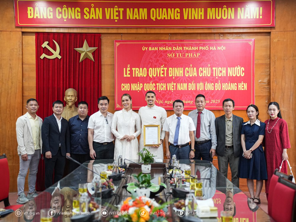 Cầu thủ nhập tịch Đỗ Hoàng Hên khao khát cống hiến cho bóng đá Việt Nam - ảnh 4