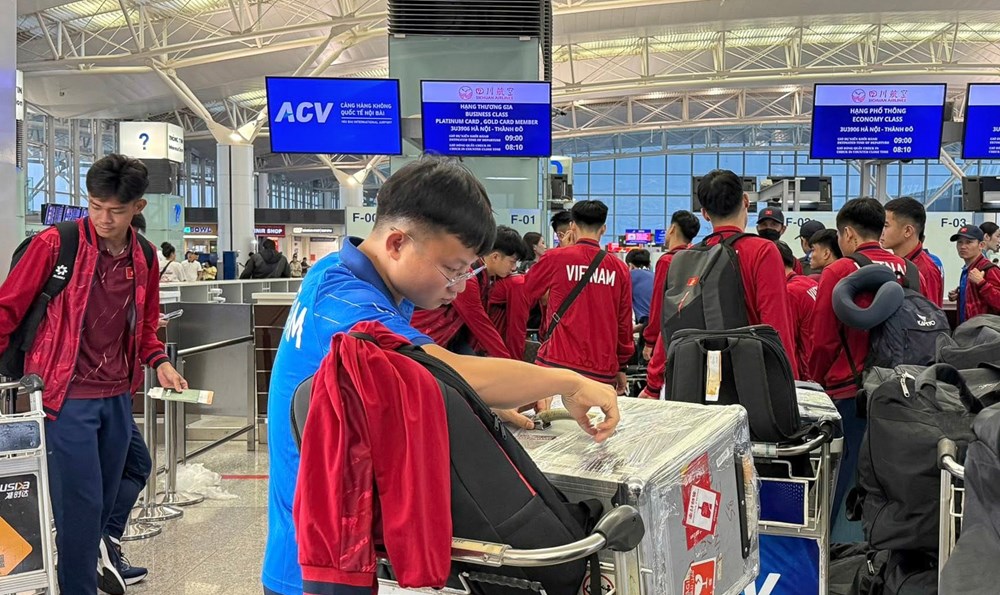 U22 Việt Nam lên đường sang Trung Quốc tập huấn - ảnh 1