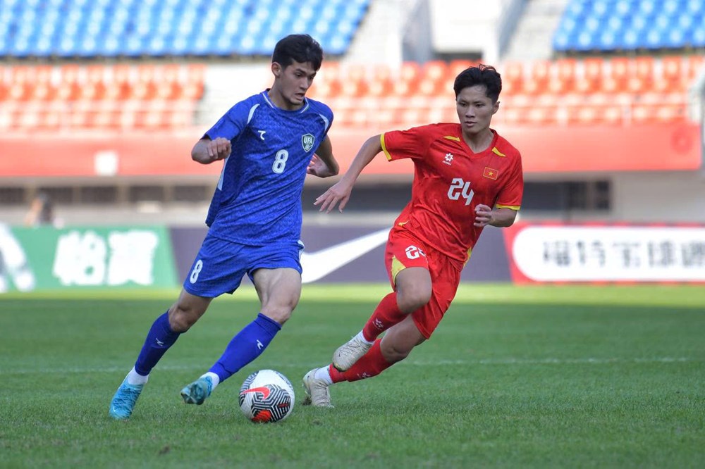 U22 Việt Nam thua đáng tiếc U22 Uzbekistan tại Panda Cup 2025 - ảnh 3