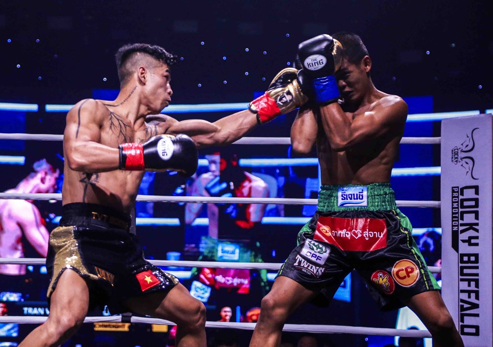 Trần Văn Thảo hạ knock-out võ sĩ Thái Lan tại Ho Tram Legendary - ảnh 1