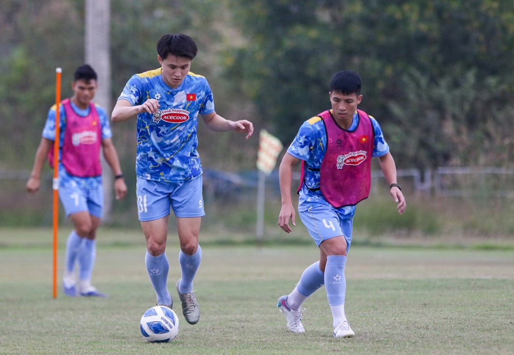 Đội tuyển Việt Nam tích cực chuẩn bị cho trận đấu sân khách trước Lào - ảnh 3