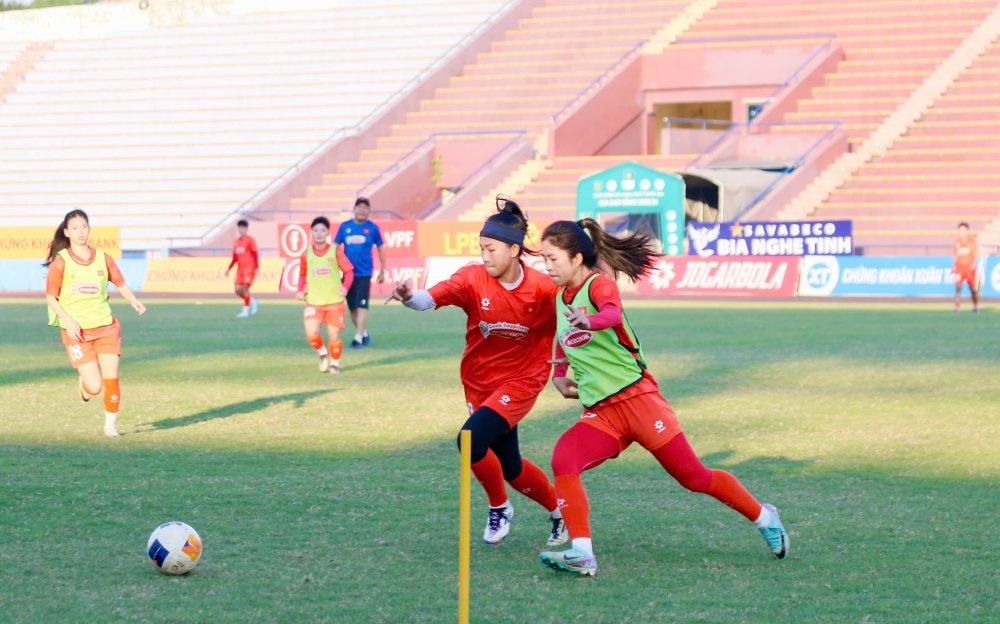 Đội tuyển nữ Việt Nam sang Phú Thọ tập luyện, chuẩn bị cho SEA Games 33 - ảnh 3