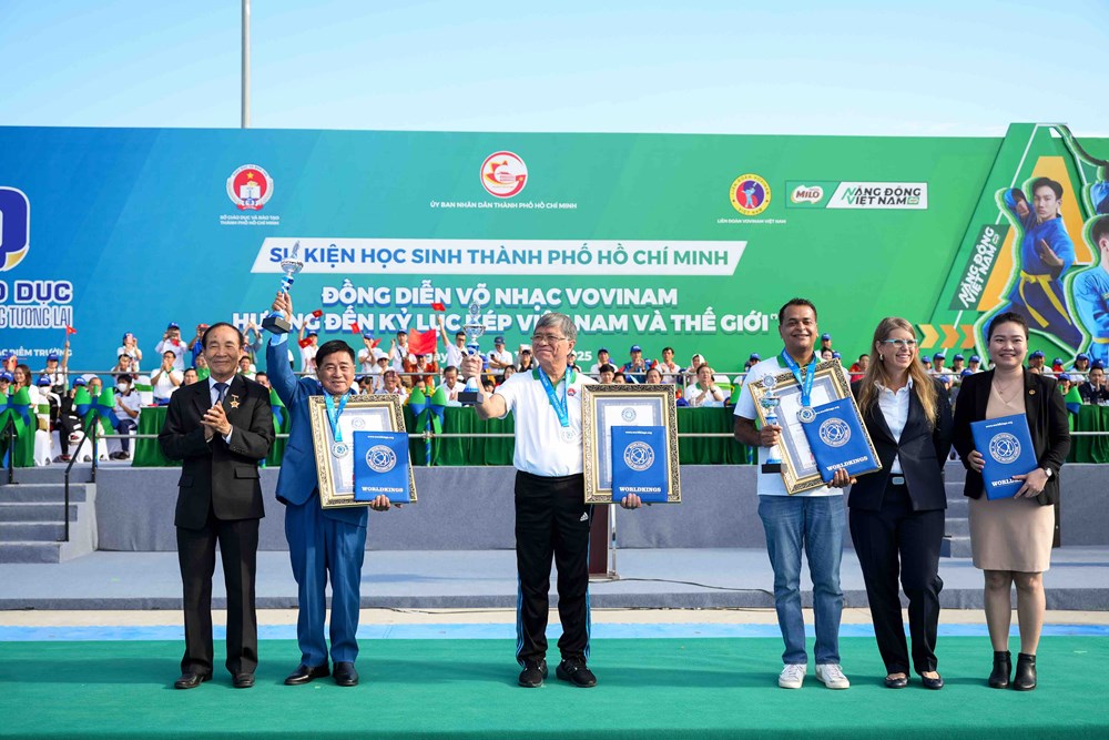 60.000 học sinh đồng diễn võ nhạc Vovinam, lập kỷ lục kép Việt Nam và thế giới  - ảnh 3