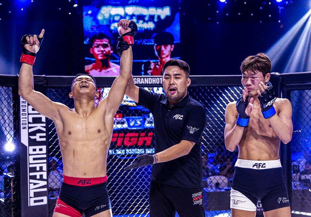 Võ sĩ Việt Nam hạ knock-out cao thủ Hàn Quốc tại AFC 39 - ảnh 1