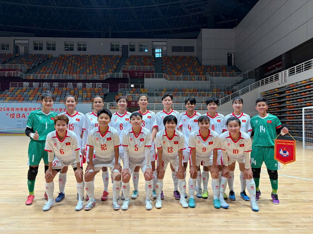 Đội tuyển Futsal nữ Việt Nam chốt 14 cầu thủ chính thức dự SEA Games 33 - ảnh 1