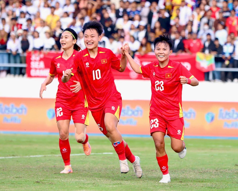 Thắng thuyết phục Myanmar, đội tuyển nữ Việt Nam hiên ngang vào bán kết SEA Games 33 - ảnh 2