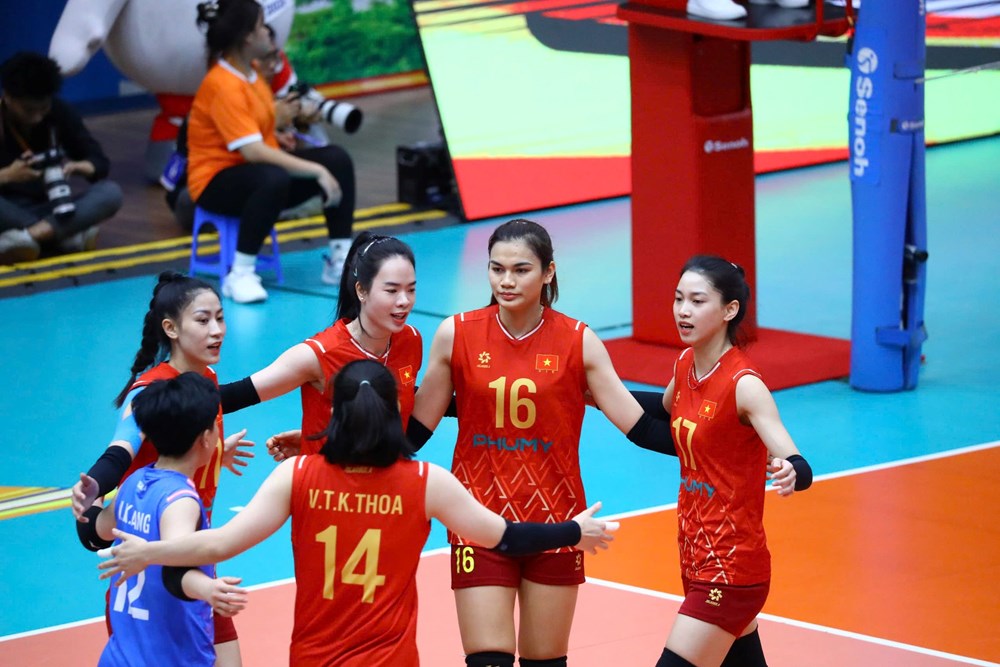 Toàn thắng 3 trận, bóng chuyền nữ Việt Nam vào bán kết SEA Games 33 - ảnh 1