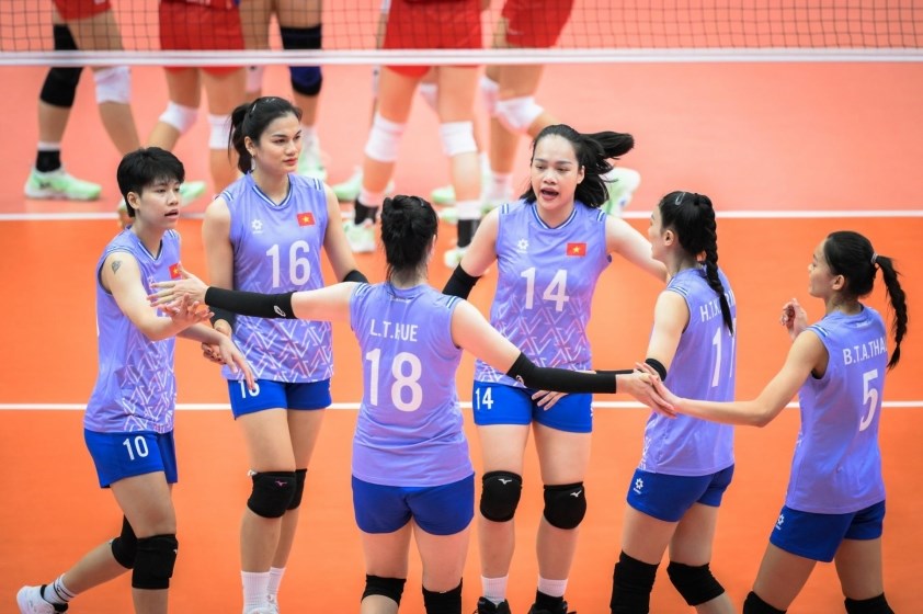 Thắng dễ Philippines, bóng chuyền nữ Việt Nam vào chung kết SEA Games 33 - ảnh 1