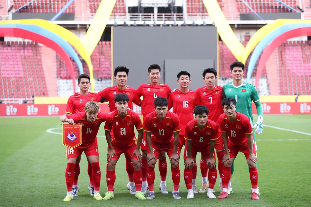 Bùng nổ phút cuối trước U22 Philippines, U22 Việt Nam giành quyền vào chung kết SEA Games 33 - ảnh 2