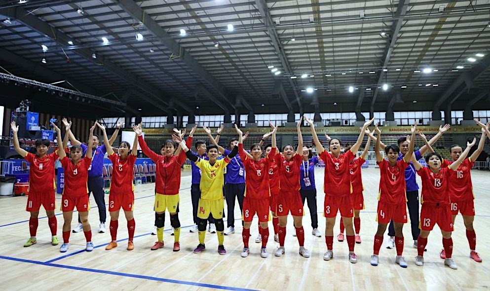 Thắng Indonesia, tuyển Futsal nữ Việt Nam lần đầu tiên vô địch SEA Games - ảnh 3