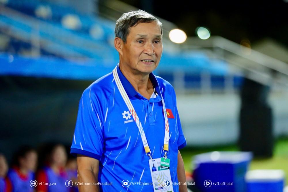 HLV Mai Đức Chung tiếp tục dẫn dắt đội tuyển bóng đá nữ Việt Nam - ảnh 1