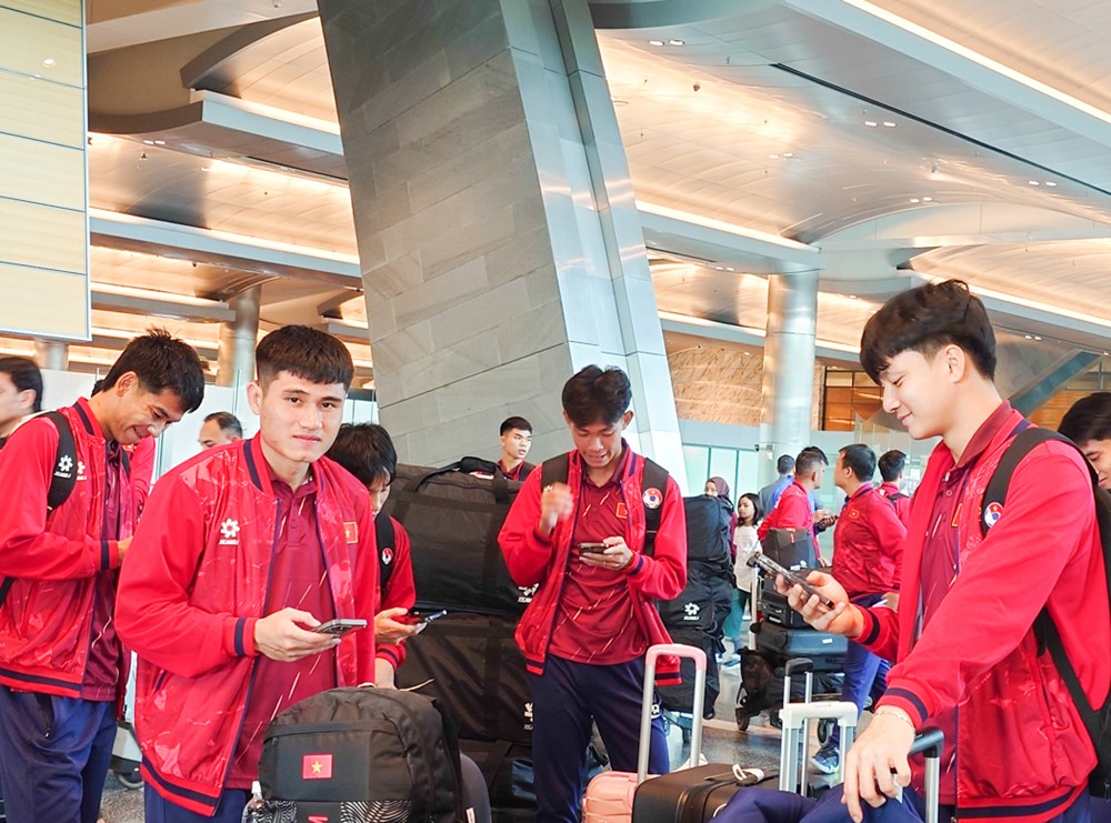 U23 Việt Nam đã đến Qatar, bắt đầu chuyến tập huấn chuẩn bị cho VCK U23 châu Á 2026 - ảnh 1