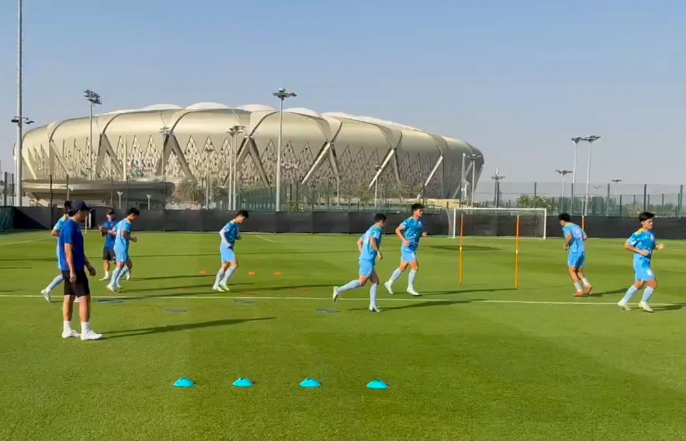 U23 Việt Nam trở lại tập luyện, chuẩn bị cho trận đấu với U23 Kyrgyzstan - ảnh 3