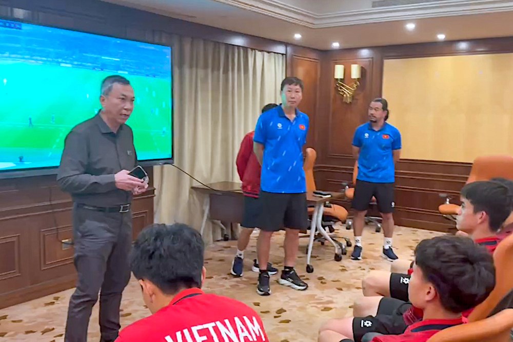 Lãnh đạo VFF động viên U23 Việt Nam trước trận đấu quan trọng với U23 Saudi Arabia - ảnh 1