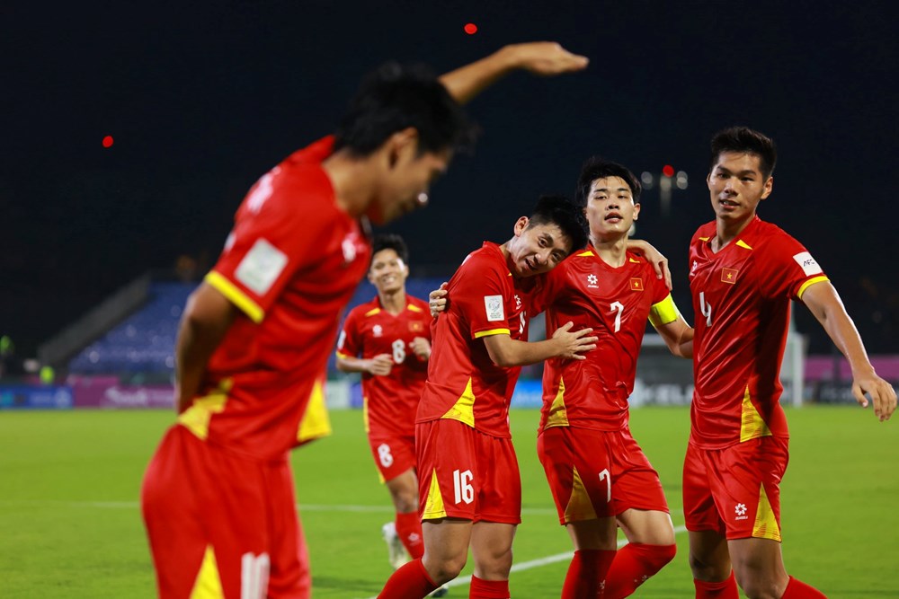 U23 Việt Nam: Đình Bắc, Văn Khang và bài học xương máu - ảnh 1