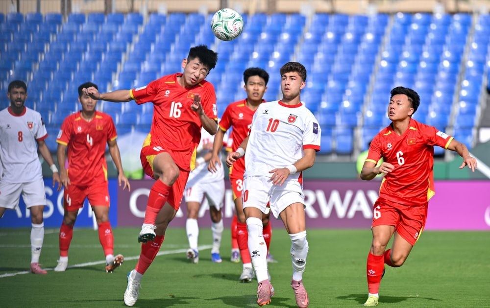 HLV U23 UAE dè chừng khả năng tận dụng “bóng chết” của U23 Việt Nam - ảnh 1