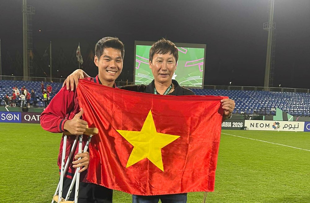 HLV Kim Sang-sik tự hào về bản lĩnh và tinh thần thi đấu của U23 Việt Nam - ảnh 2