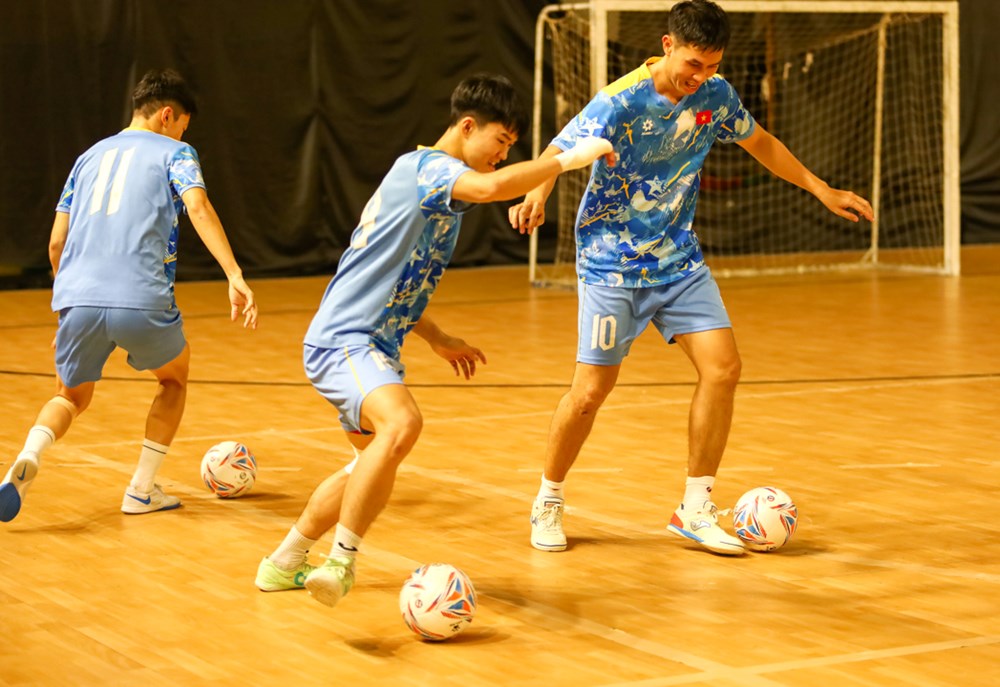 Đội tuyển Futsal Việt Nam tập buổi đầu tiên tại Indonesia, chuẩn bị cho giải châu Á - ảnh 3