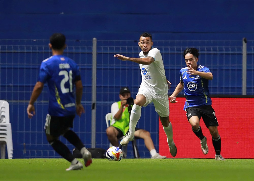 HLV Nam Định đặt mục tiêu thắng đội bóng Singapore tại giải các CLB Đông Nam Á - ảnh 2