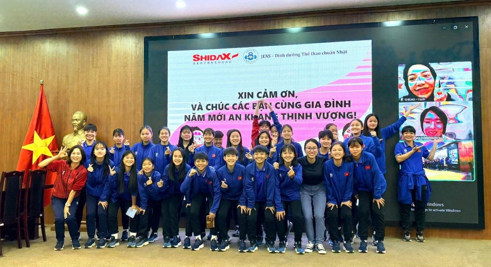 Cung cấp kiến thức dinh dưỡng thể thao cho cầu thủ trẻ - ảnh 3