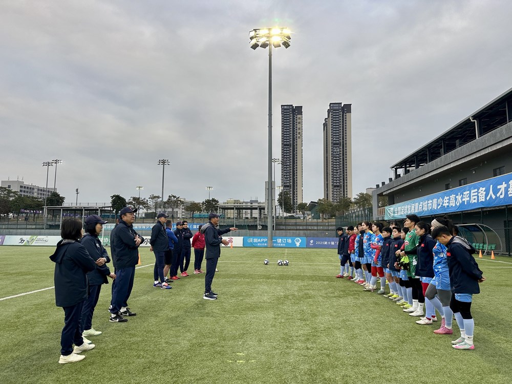 Đội tuyển nữ Việt Nam chuẩn bị cho 2 trận đấu với Trung Quốc - ảnh 1