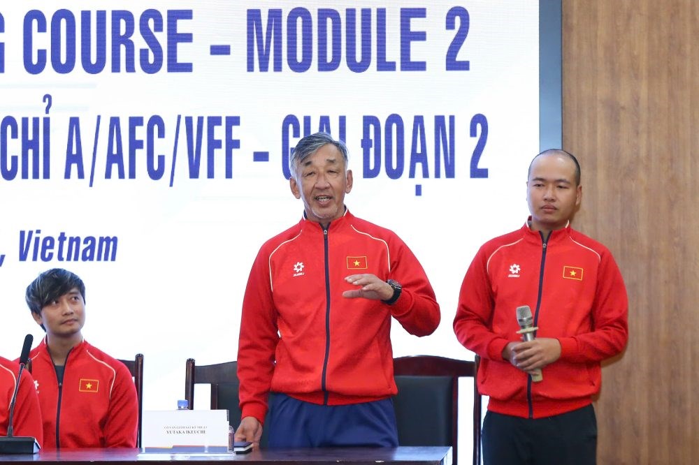 Bế mạc khóa học HLV bóng đá chứng chỉ A/AFC/VFF - ảnh 2