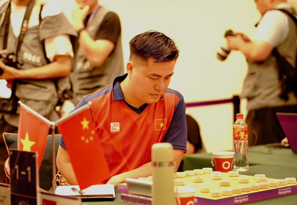 Đánh bại cao thủ Trung Quốc, Lại Lý Huynh vào bán kết Ngũ Dương Bôi 2026 - ảnh 1