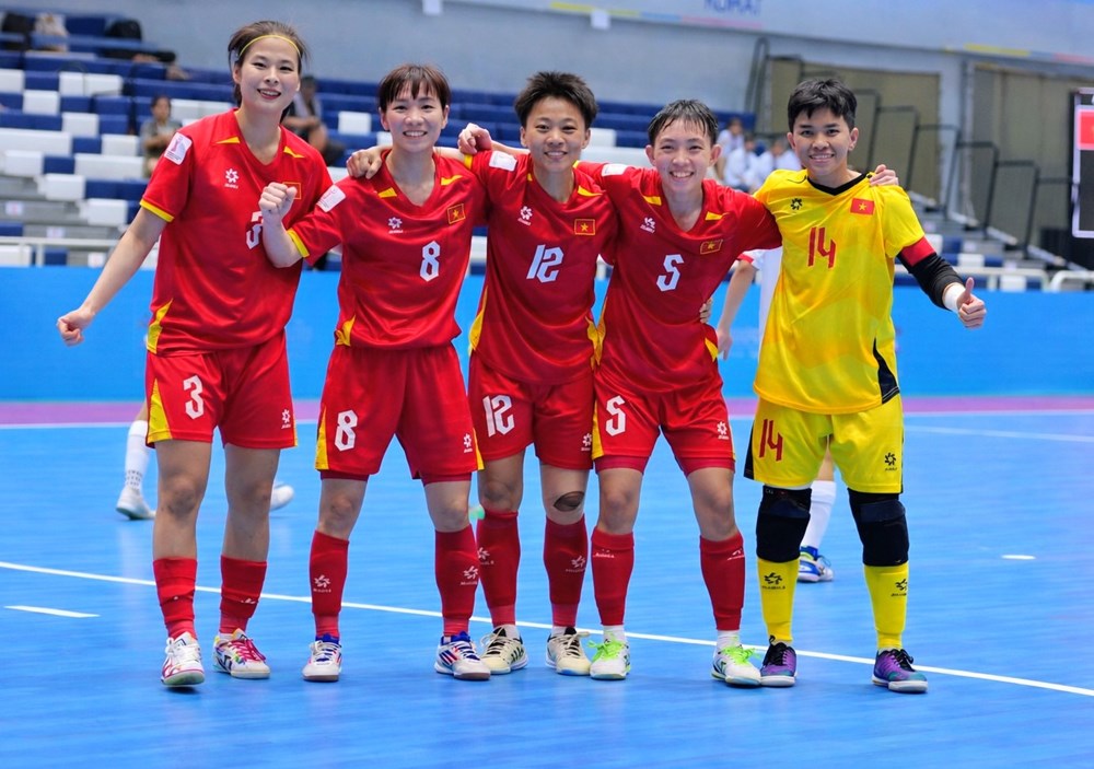 Đội tuyển futsal nữ Việt Nam giành HCĐ giải Đông Nam Á 2026 - ảnh 1