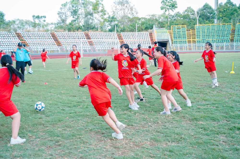 Cần Thơ: Sôi động ngày hội bóng đá nữ nhân dịp Quốc tế Phụ nữ 8.3 - ảnh 3