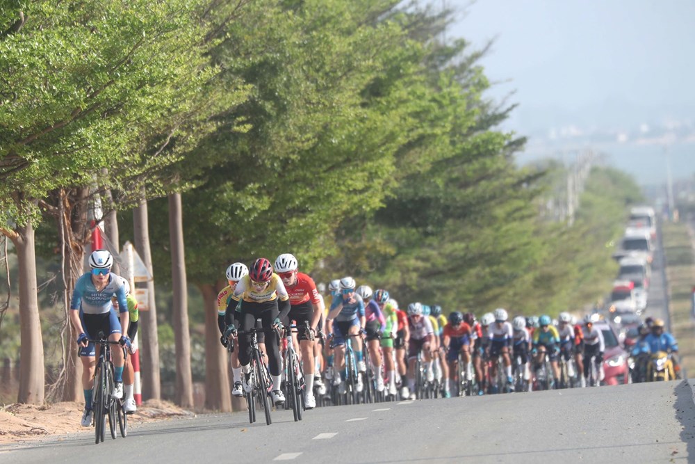 Nguyễn Thị Thật thắng chặng 3 Giải xe đạp nữ quốc tế TP.HCM 2026 - ảnh 1