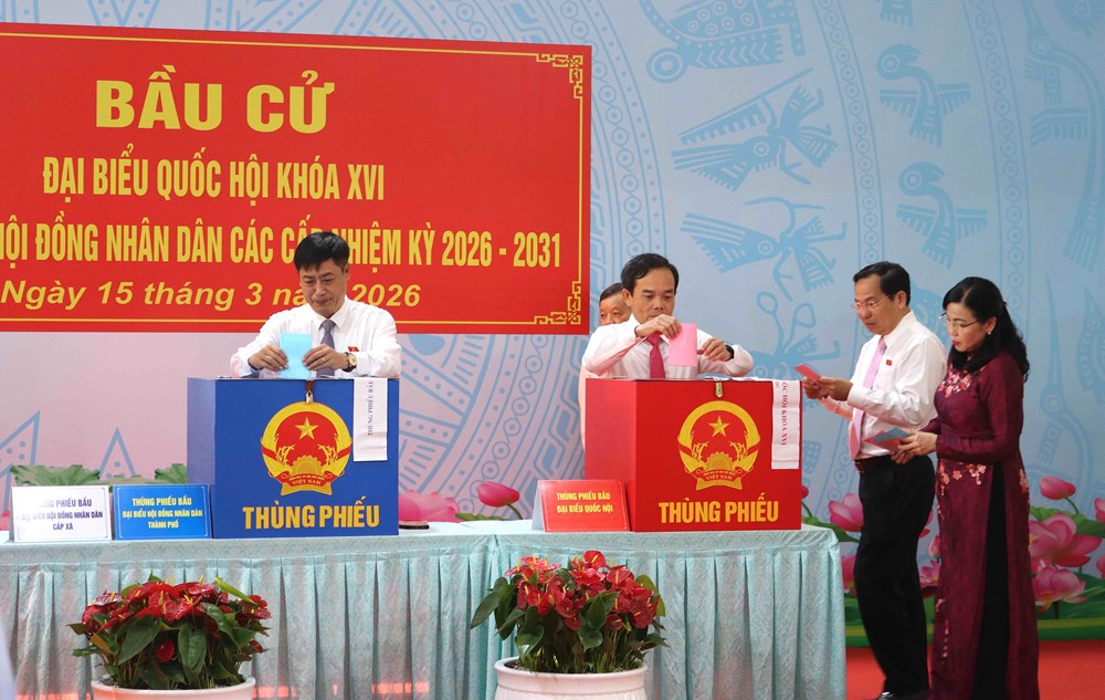 Chủ tịch Quốc hội Trần Thanh Mẫn bỏ phiếu bầu cử tại xã Hóc Môn, TP.HCM - ảnh 3