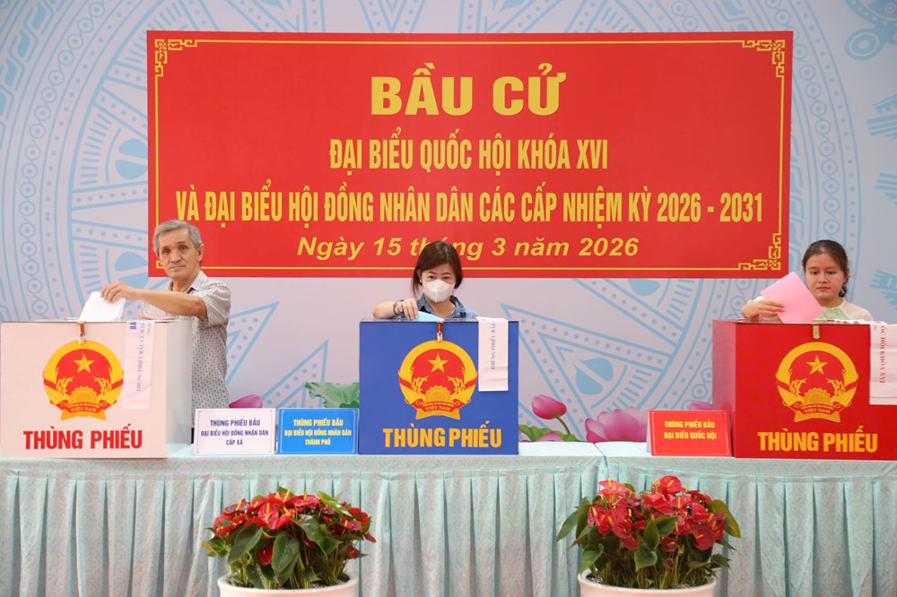 Chủ tịch Quốc hội Trần Thanh Mẫn bỏ phiếu bầu cử tại xã Hóc Môn, TP.HCM - ảnh 6