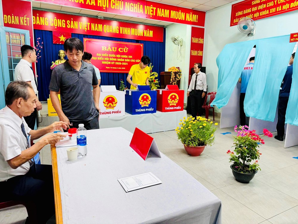 Các HLV, VĐV thể thao thực hiện quyền, nghĩa vụ công dân trong “Ngày hội non sông” - ảnh 5